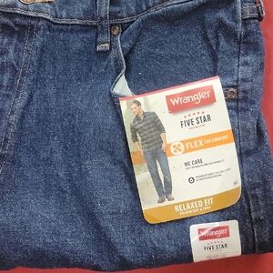 Wrangler Men's Dark Blue Relaxed Jeans